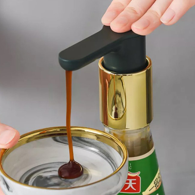Kitchen tools Leak-Proof Squeeze Hand Press Bottle Oyster Sauce Dispenser Pump
