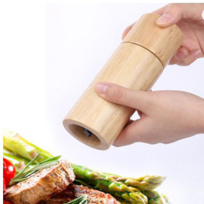 Household Spice Storage Containers Gadget Rubber Wood Pepper Grinder