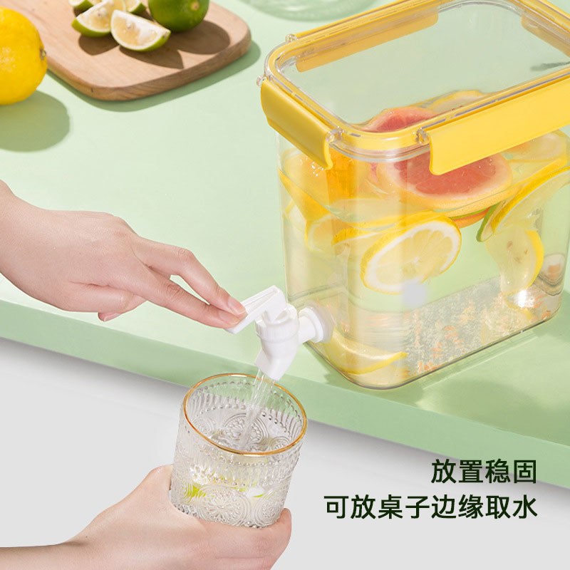 4.5L Plastic Refrigerator Beverage Dispenser Cold Water Kettle with Faucet