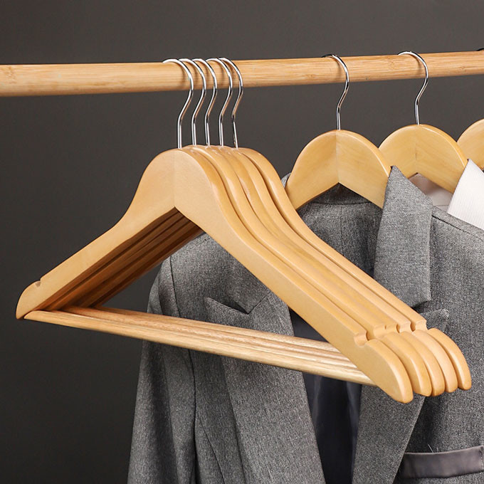 Eco Friendly Wooden Coat Hangers In Bulk For Clothes Non Slip
